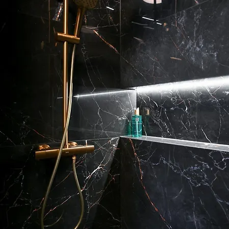 ゲストハウス Luxury Iva 3*